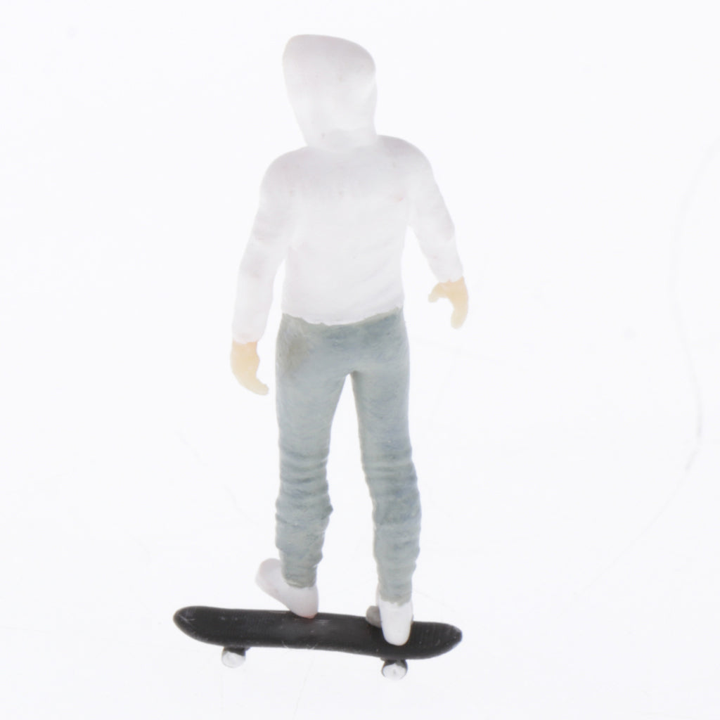 1:64 Figures Diorama Skater Boy with Skateboard Miniature Model  White