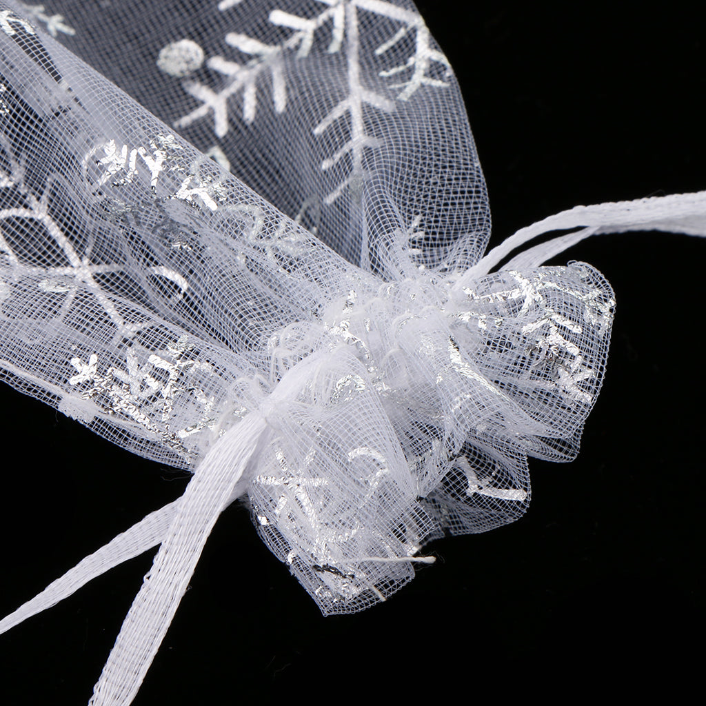 100pcs Tulle Snowflake Gift Pouch Candy Bag Christmas Gift Favor 9 x 12cm